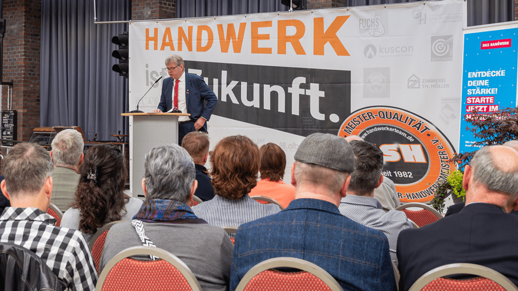 Thomas Radermacher - Präsident der HWK ist ein wichtiger Mitstreiter, um Ausbildungsmittel und Ansehen der Ausbildung im Handwerk zu fördern,…